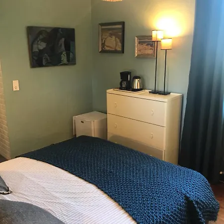 La Chambre De Toutou * Bastia (Corsica)