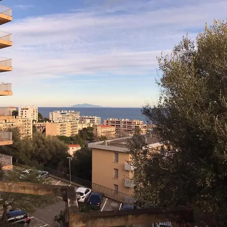 Quarto em Acomodações Particulares La Chambre De Toutou