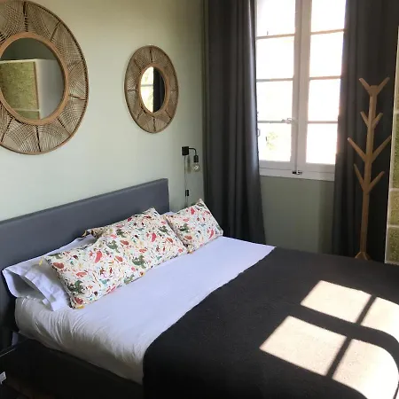 La Chambre De Toutou * Bastia (Corsica)